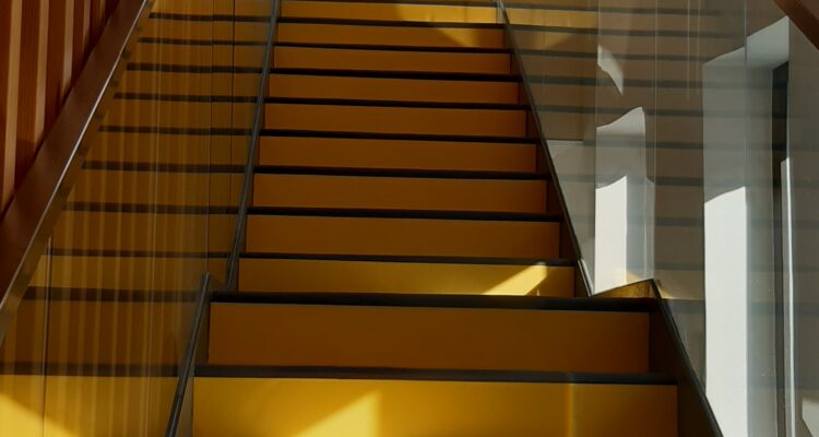Escaleras interiores del futuro centro de Interpretación Medioambiental