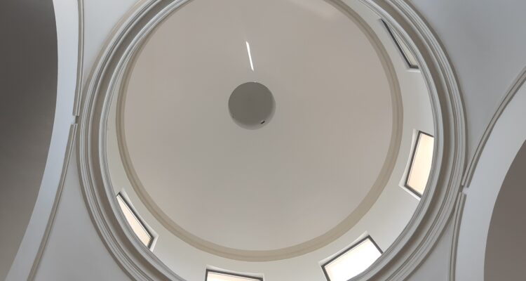 Bóveda interior de la iglesia