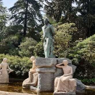 Estatua en el parque de la Quinta Fuente del Berro